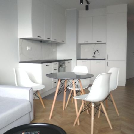 ורשה Airport 3Rooms New Apartment With Parking מראה חיצוני תמונה